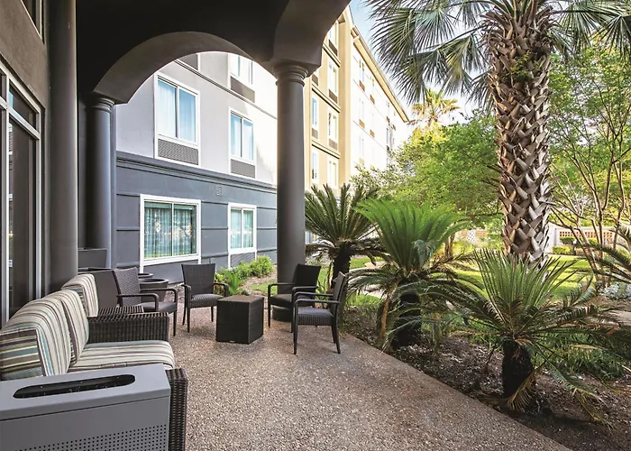 La Quinta By Wyndham Austin Airport Hotel